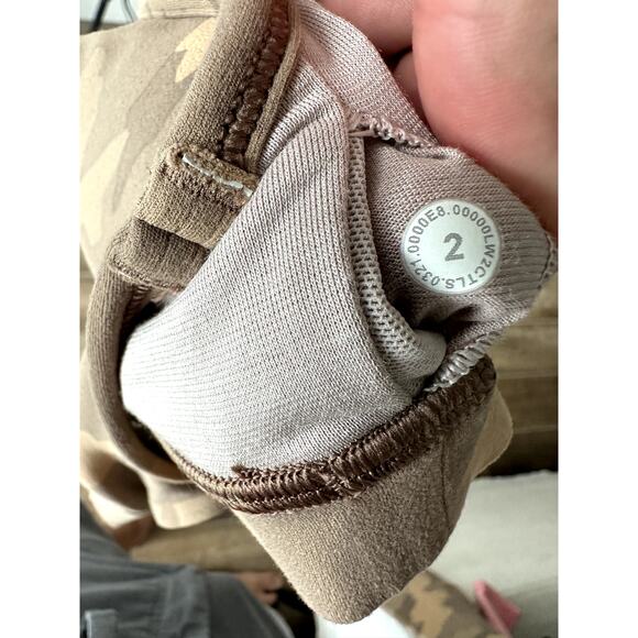 Lululemon Flow Y Bra Nulu *Light Support, Camo Size 2 - Picture 4 of 7